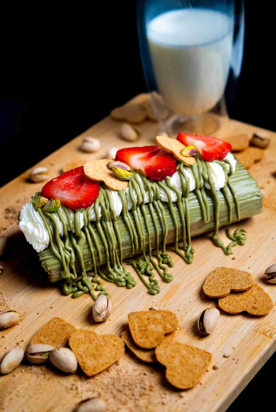 Pistachio Amoré Roll